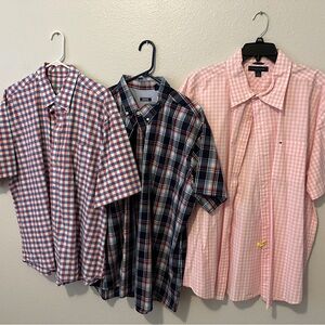 Three XXL Men’s short sleeved button downs